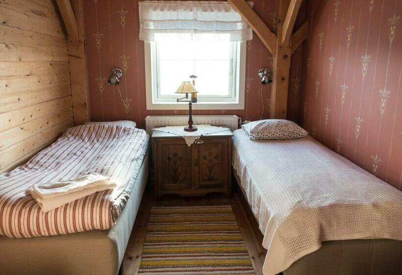 غرفة قياسية حمام مشترك, Allsta Gård Kretsloppshuset B&b