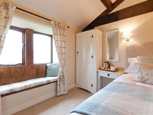 スタンダードシングルルーム, Throstle Nest Farm