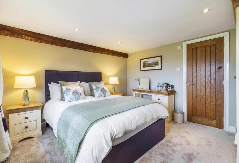 带大床的标准间, Throstle Nest Farm