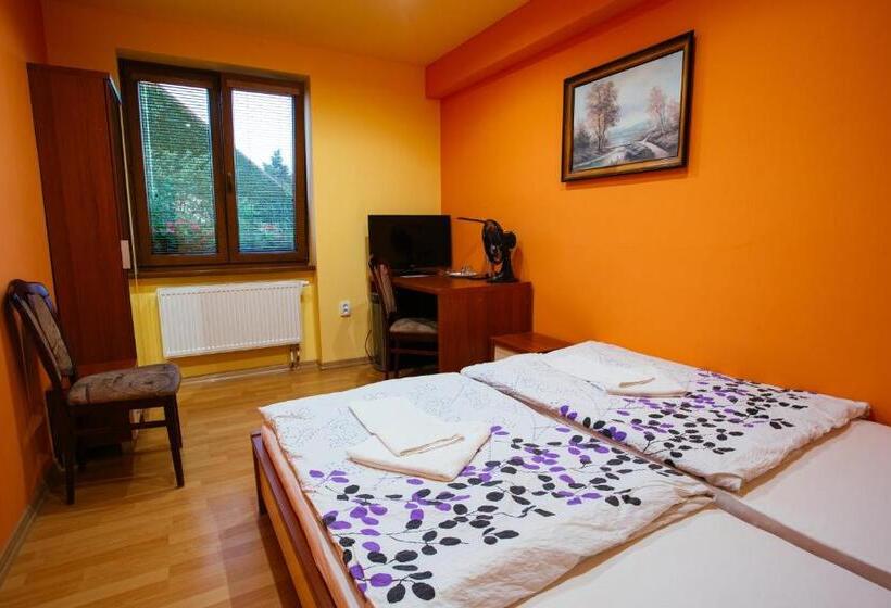 חדר סטנדרט, Centrál šaľa