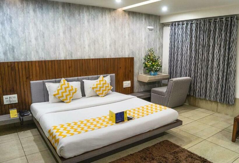 חדר אקזקיוטיב, Darshan Naroda