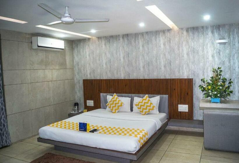 חדר אקזקיוטיב, Darshan Naroda