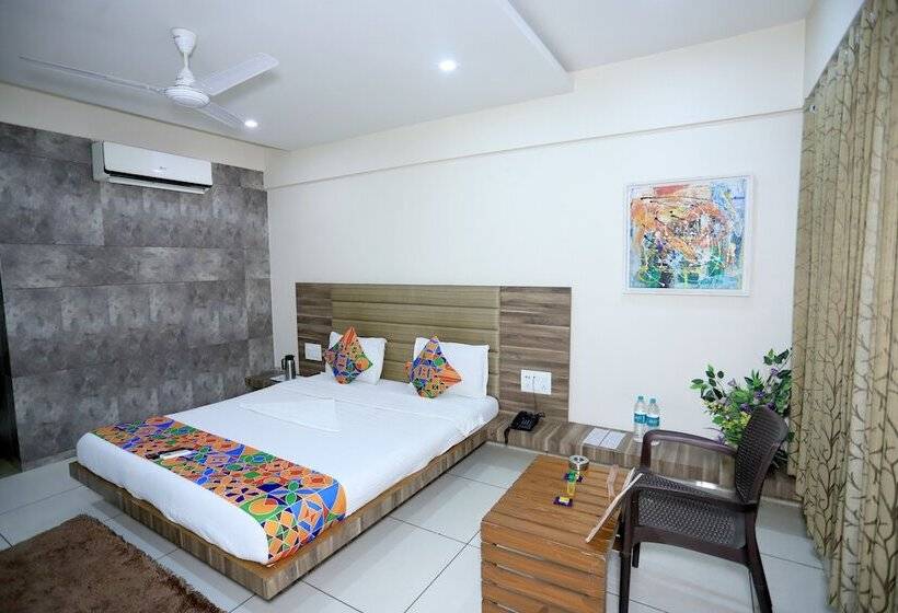 חדר אקזקיוטיב, Darshan Naroda