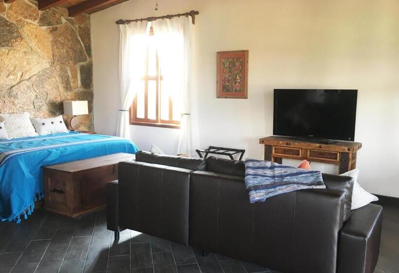 بنجلو قياسى, En Kanto Valle De Guadalupe