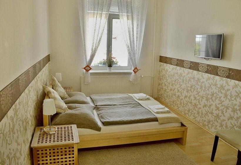 デラックスルーム, Florian