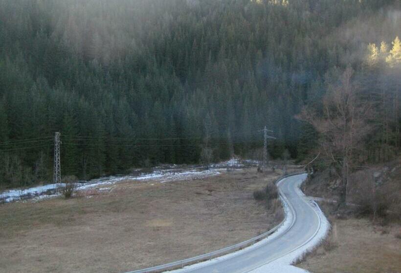 غرفة قياسية مزوَّدة بشُرفة, Restaurant Popini Laki