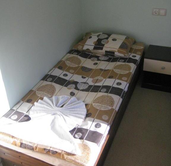 غرفة قياسية ثلاثية مزودة بشرفة, Restaurant Popini Laki