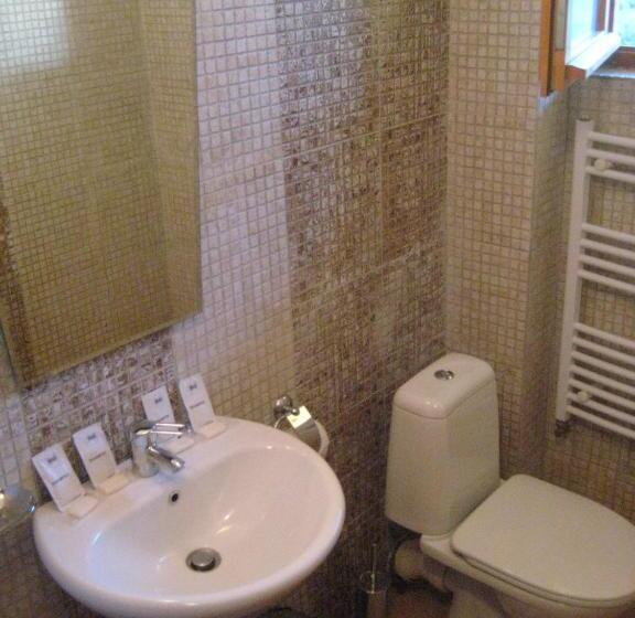 جناح مزوَّد بشرفة, Restaurant Popini Laki