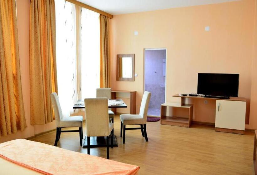 豪华工作室, Avangard