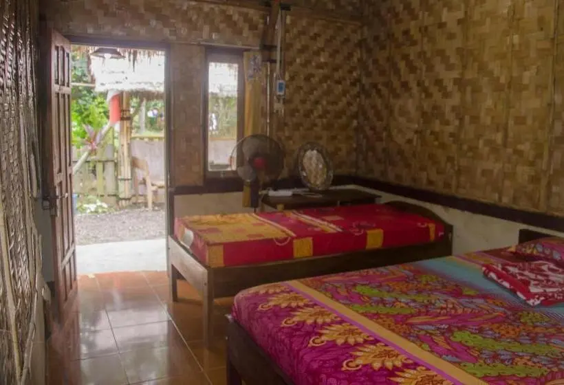 エコノミートリプルルーム, Red Island Bungalows