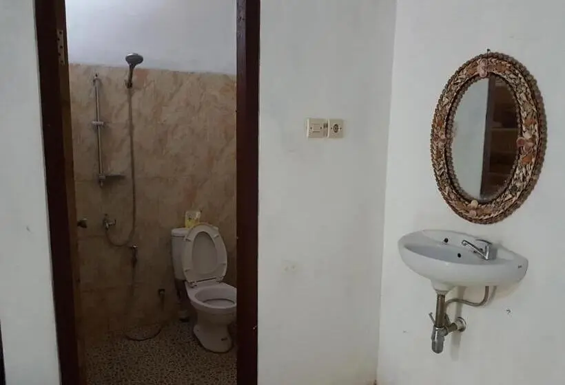 デラックスの４人部屋, Red Island Bungalows