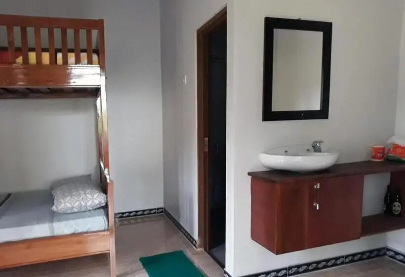 デラックスファミリールーム, Red Island Bungalows