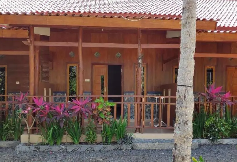 ガーデンビューのスタンダードバンガロー, Red Island Bungalows