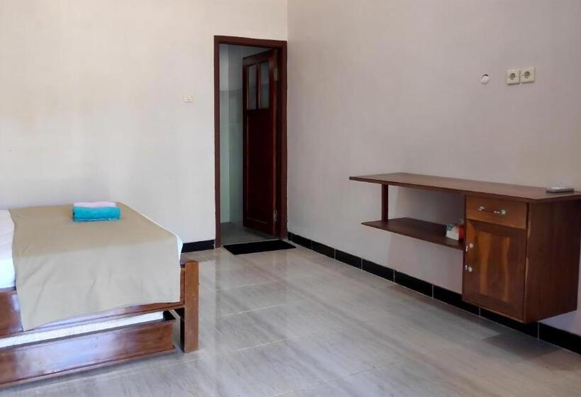 Kertre Néző Standard Bungalow, Red Island Bungalows