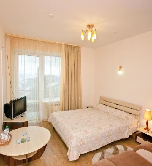 סוויטת ג'וניור, Kamyanka