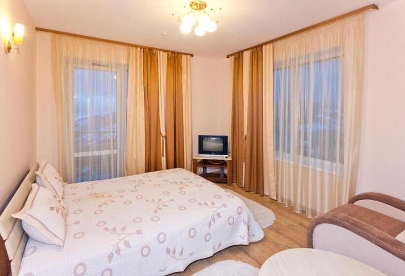 סוויטת ג'וניור סופריור, Kamyanka