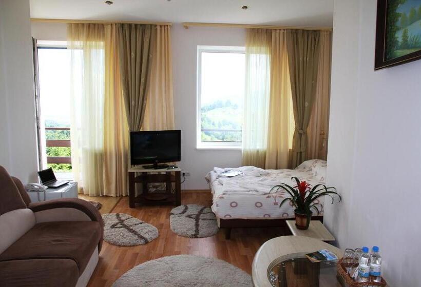 סוויטת ג'וניור סופריור, Kamyanka