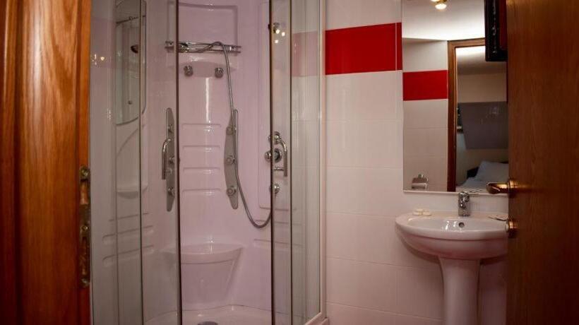 חדר סטנדרט לשלושה, Valea Lui Liman