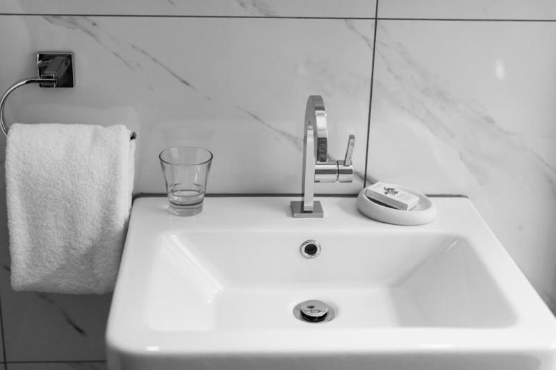 غرفة أساسية, Limestone