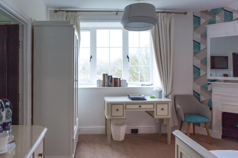 غرفة قياسية سرير كينج, Limestone