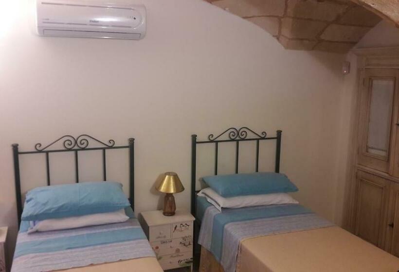 דירת שני חדרים, Palazzo Mellacqua