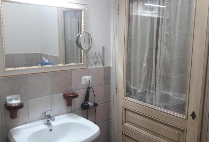 חדר סופריור עם מיטת קינג, Palazzo Mellacqua