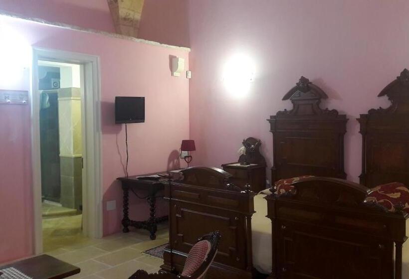 חדר דלוקס לשלושה, Palazzo Mellacqua