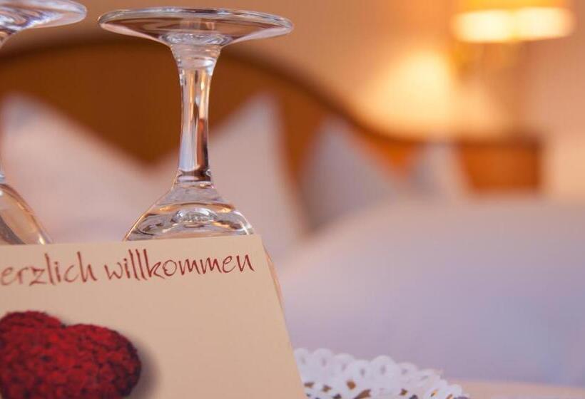 חדר סטנדרט יחיד, & Restaurant Krone