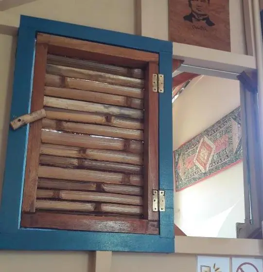 اتاق استاندارد با سرویس بهداشتی مشترک, La Urraca Loca Hostel