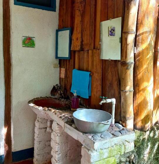 스탠다드 룸 공동 욕실, La Urraca Loca Hostel