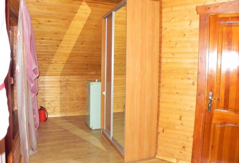 家庭间, And Restaurant Complex Skolmo