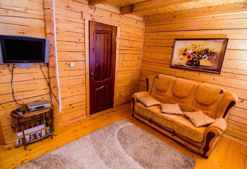 家庭间, And Restaurant Complex Skolmo