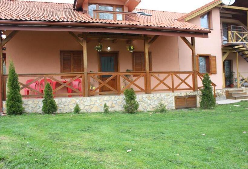 Апартаменты 1 Спальня с Террасой, Apartmany U Janka Vinné Jazero