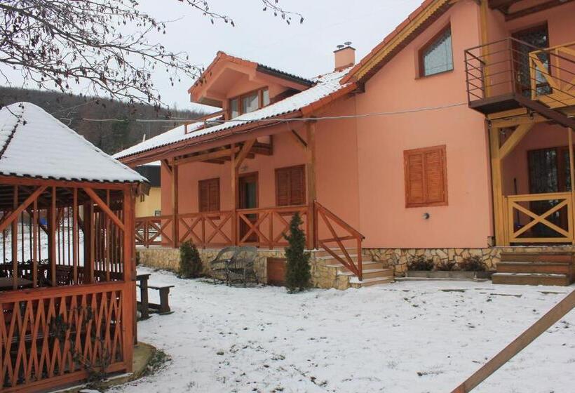 带1个卧室的带阳台的公寓, Apartmany U Janka Vinné Jazero