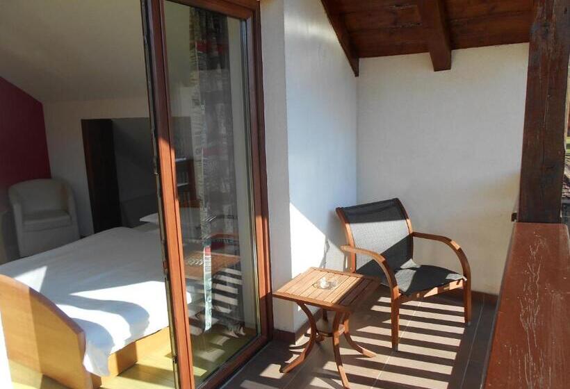 חדר סטנדרט לשלושה, Casa Rudi & Ella