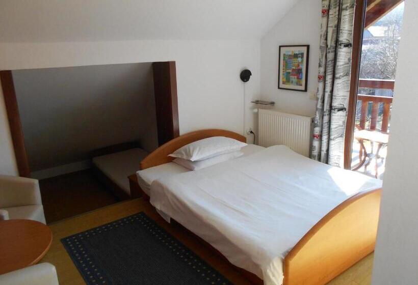 חדר סטנדרט לשלושה, Casa Rudi & Ella