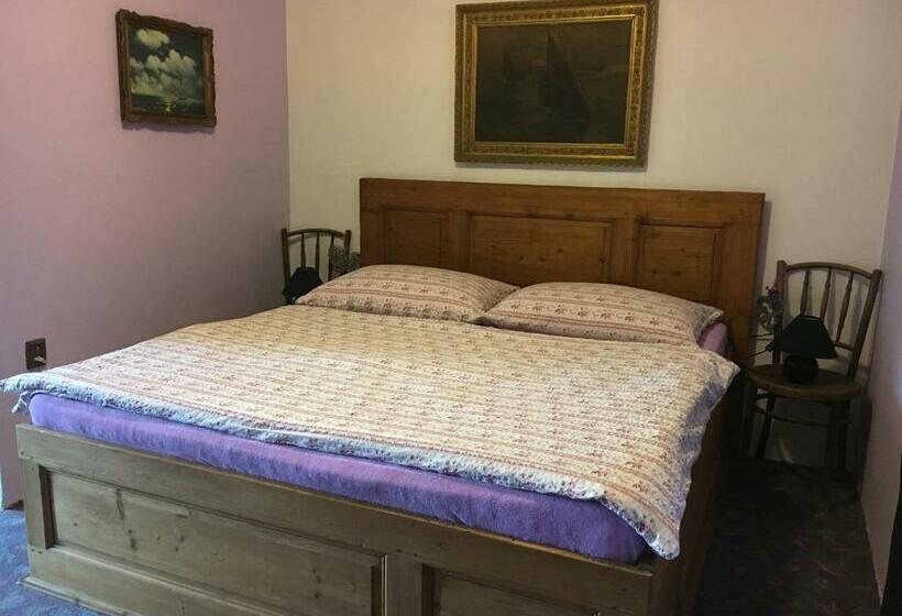 Четырехместный Номер Стандарт, Penzion Prezident