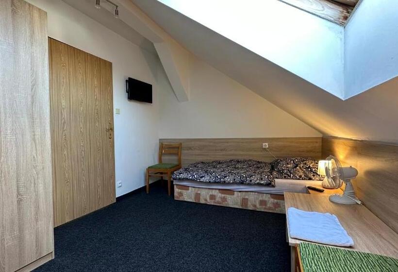 Четырехместный Номер Стандарт, Penzion U Fouska