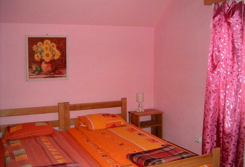 חדר סטנדרט, Pensiunea Popasul Iancului