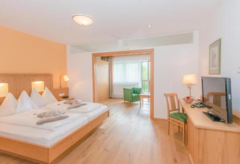 جناح جونيور, Sport & Familienhotel Bärenwirt