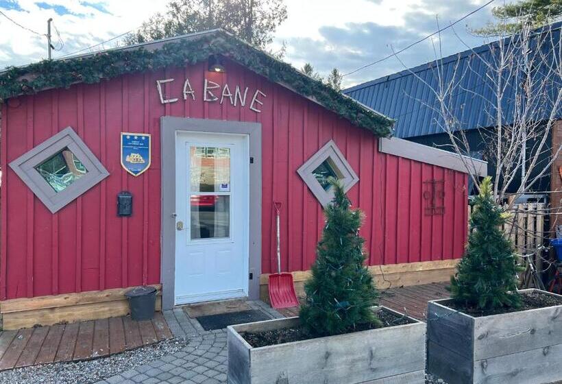 小室, Auberge Old Chelsea