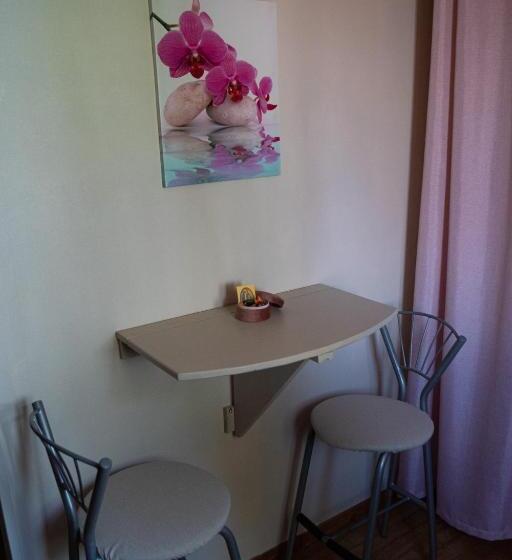 Номер Стандарт, Au Cheval Noir