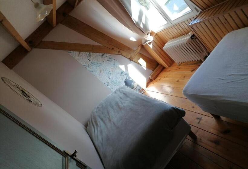 Дом 2 Спальни, Au Cheval Noir