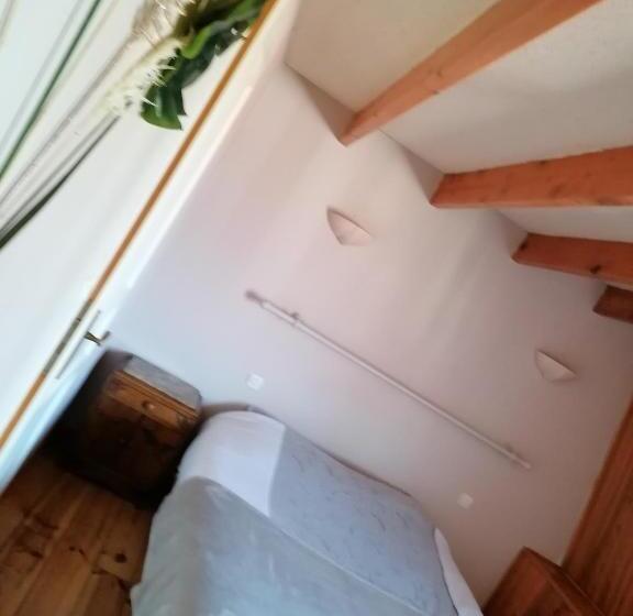 Дом 2 Спальни, Au Cheval Noir