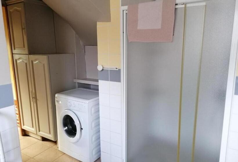 Дом 2 Спальни, Au Cheval Noir