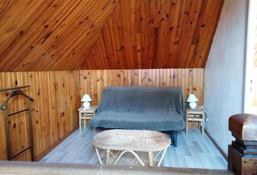 Дом 2 Спальни, Au Cheval Noir