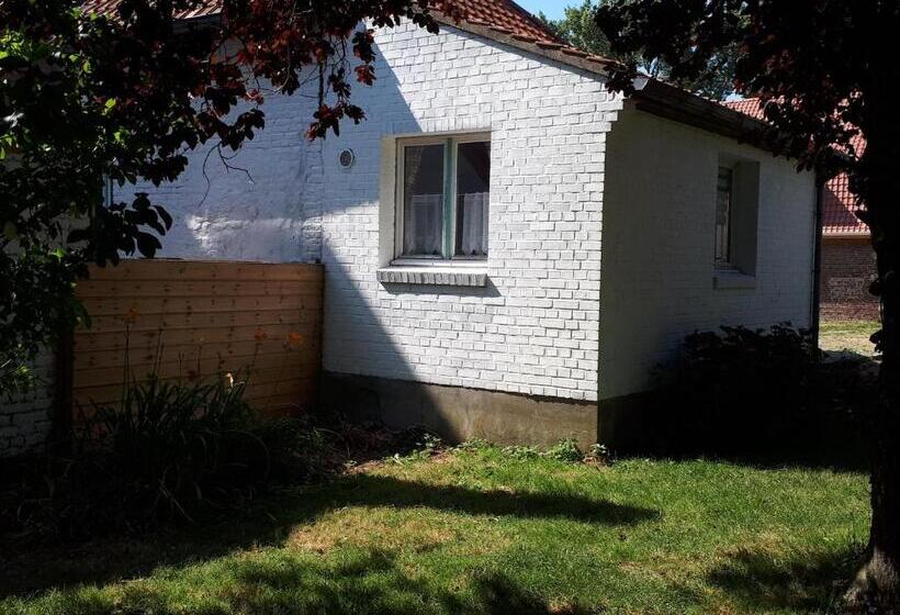 Дом 2 Спальни, Au Cheval Noir