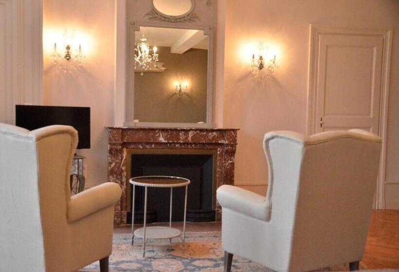 סוויטה משפחתית, Domaine Des Grands Cèdres