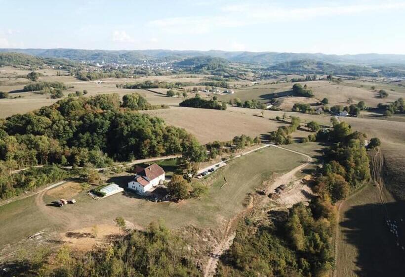 스탠다드 스튜디오 풀장 전망, La Ferme De Montard