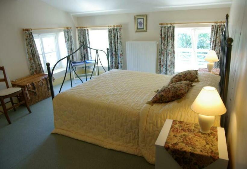 חדר סטנדרט, L'impasse Du Temple